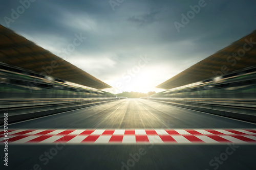 F1 evening circuit motion blur road © Image Craft