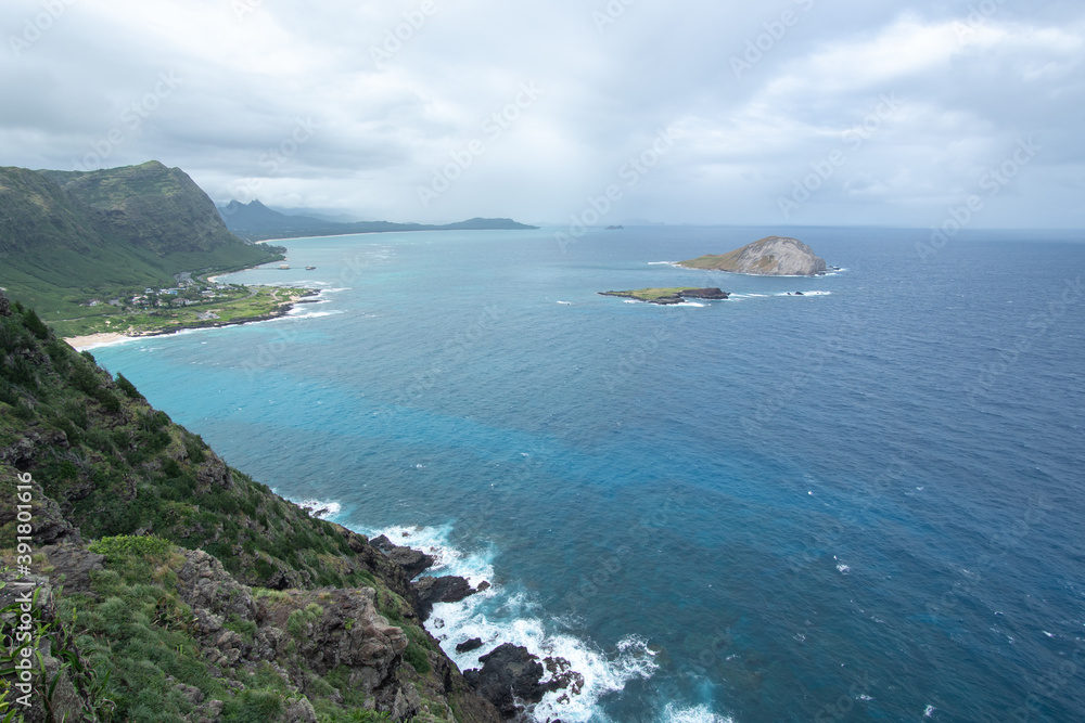 The Makapu'u region is the eastern most region of the island of O'ahu and offers various activities for locals and tourists alike. Visitors usually hike and sight see the beautiful views. The Makapu'u region is the eastern most region of the island of O'ahu and offers various activities for locals and tourists alike. Visitors usually hike and sight see the beautiful views.