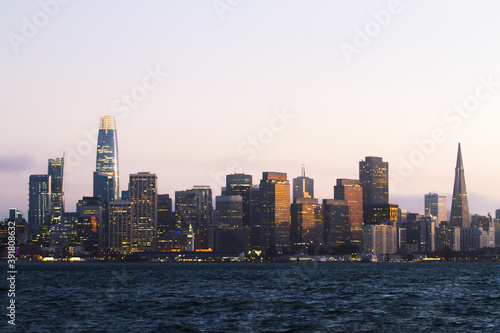 Beautiful sunny San Francisco skyline at sunset © Who is Danny