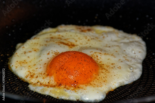 Close-up photo of fried egg