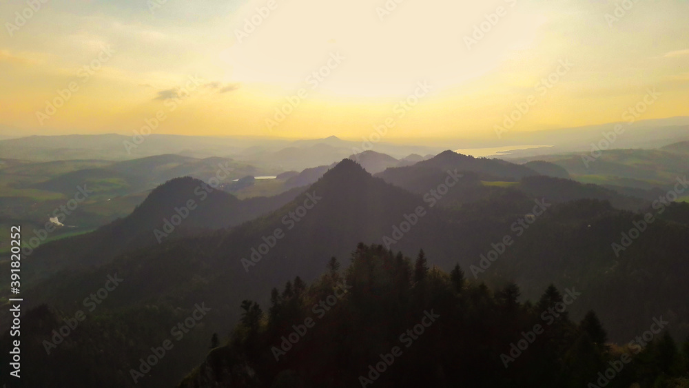 Obraz premium Colorful sunset in the Polish mountains.