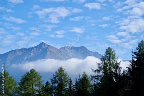 Berge im Nebel