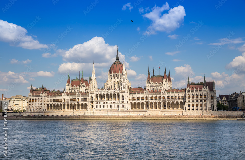 Fototapeta premium Parliament in Budapest, Hungary