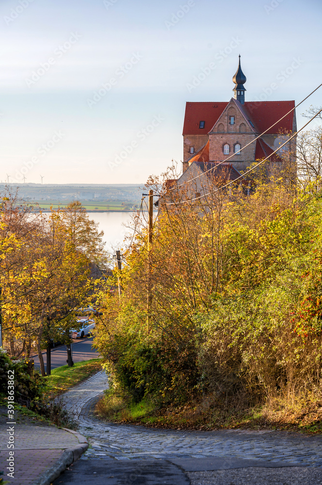 Schloss Seeburg am Süßen See im Herbst