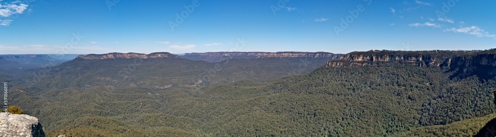 Beautiful panoramic view of blue mountain, Golf Link Lookout, Blue Mountain National Park, New South Wales, Australia
