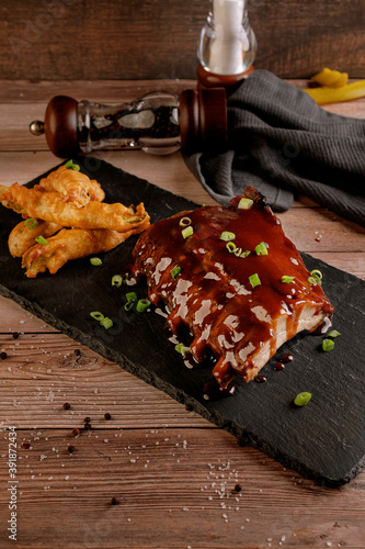 Plakat grilled pork ribs on table