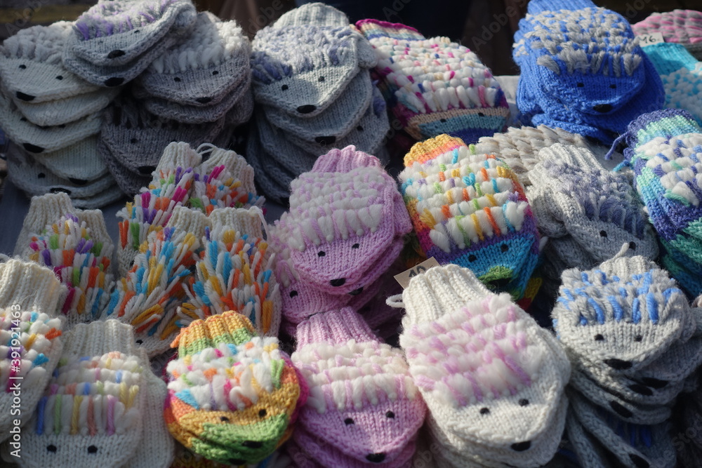ヘルシンキ マーケット広場  手編みの手袋