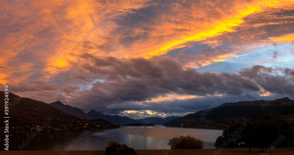 Sunset, Lake Wakatipu, Frankton, Queenstown, New Zealand