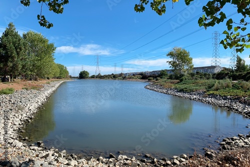 アメリカの計画住宅地：レッドウッド・ショアーズの街並み