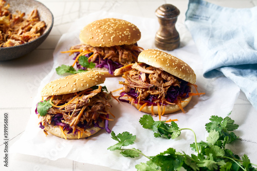 Pulled pork burgers