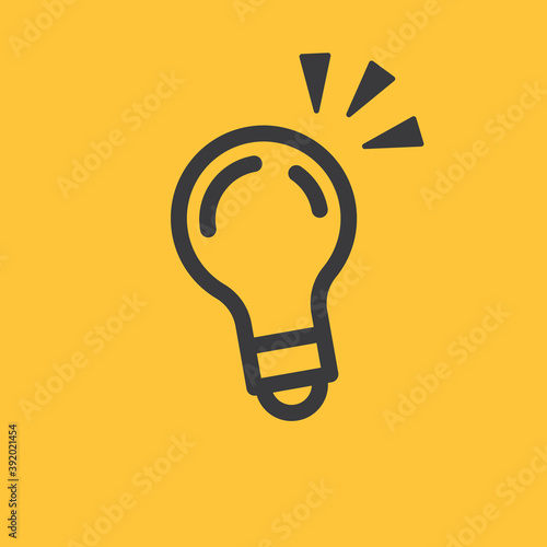 Light bulb icon. Symbol of idea. Electric shining lamp illustration. Editable linear vector.
