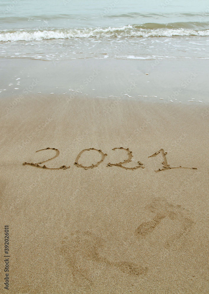 Fototapeta premium Nouvelle année 2021 à la plage