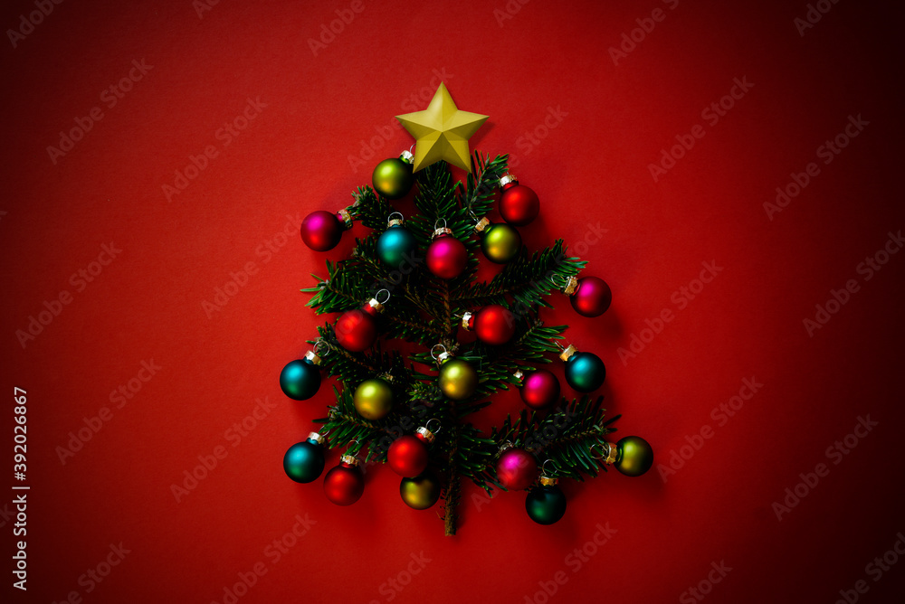 Christmas tree made of fir tree branches.  もみの木の枝で作ったクリスマスツリー