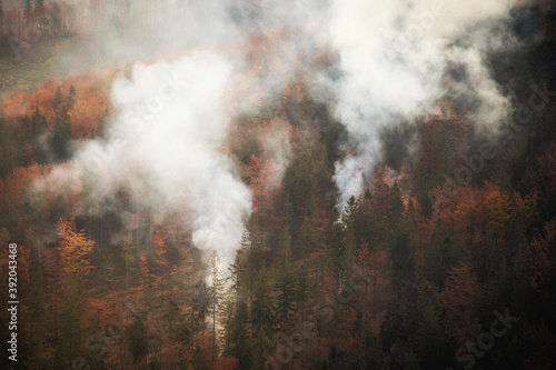 Fototapeta Naklejka Na Ścianę i Meble -  Autumn mountain landscape Wielka Racza
