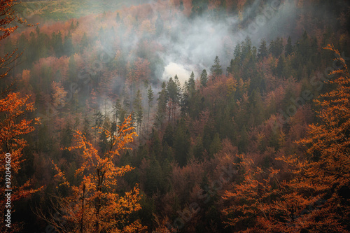 Fototapeta Naklejka Na Ścianę i Meble -  Autumn mountain landscape Wielka Racza