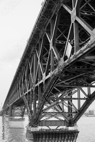 Steel bridge © Vincent