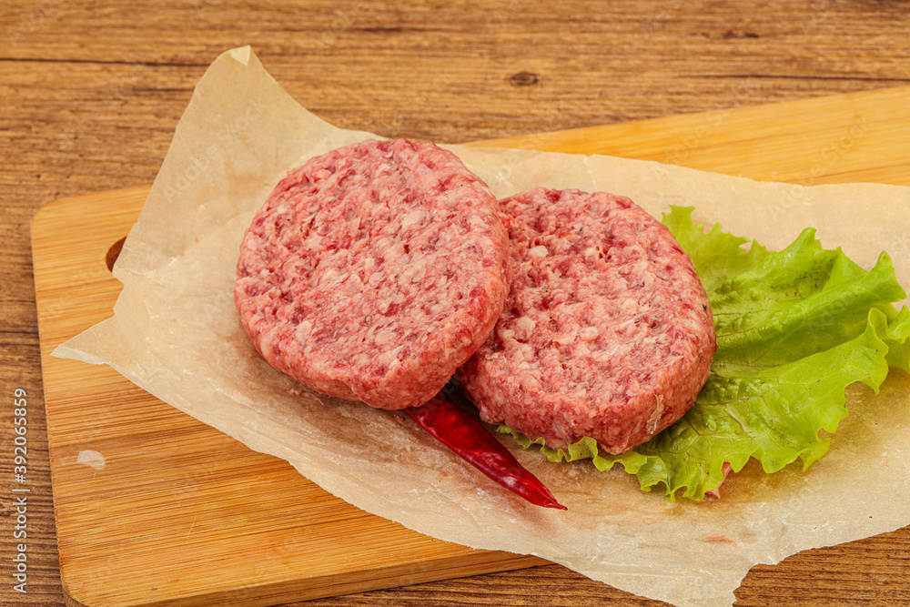 Raw beef cutlet for burger