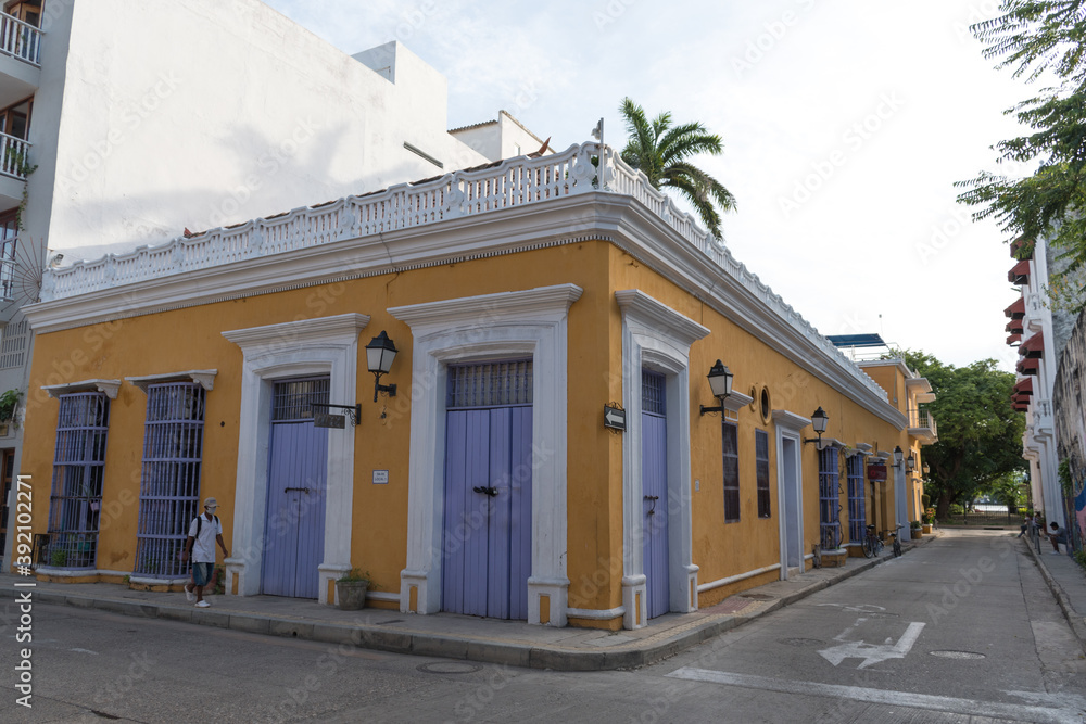 Casa colonial colorida en Cartagena, Colombia