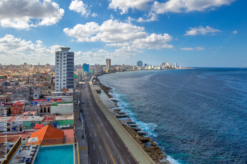 EL Malecon (Avenida de Maceo), a broad landmark esplanade that stretches for 8 km along the coast in Havana past major city tourist attractions