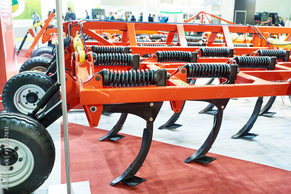Universal cultivator with spring struts at exhibition