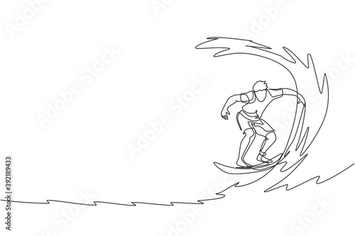 Single continuous line drawing young professional surfer in action riding the waves on blue ocean. Extreme watersport concept. Summer vacation. Trendy one line draw design graphic vector illustration