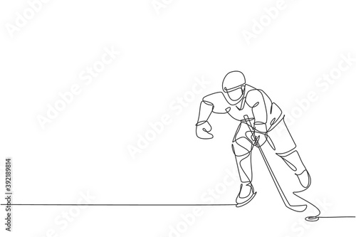 Single continuous line drawing of young professional ice hockey player hit the puck and attack on ice rink arena. Extreme winter sport concept. Trendy one line draw design vector graphic illustration