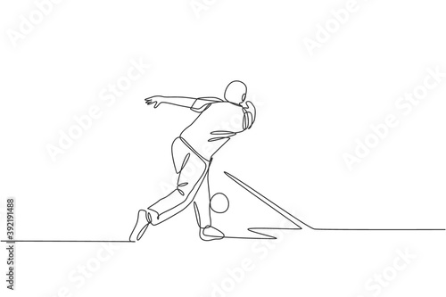 Single continuous line drawing of young happy bowling player man throw bowling ball to hit pins. Doing sport hobby at leisure time concept. Trendy one line draw design vector illustration graphic