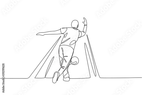 One continuous line drawing of young happy bowling player man throw ball into lane to hit the pin. Healthy sport and lifestyle activity concept. Dynamic single line draw design vector illustration