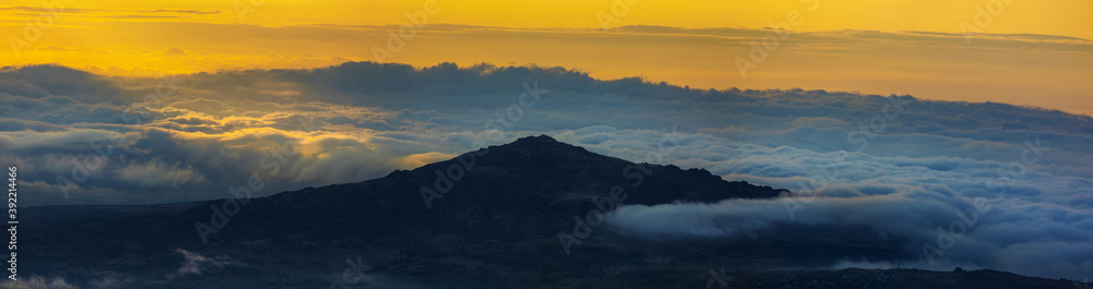 Nubes  en la montaña