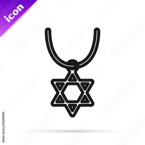 Black line Star of David necklace on chain icon isolated on white background. Jewish religion symbol. Symbol of Israel. Jewellery and accessory. Vector.