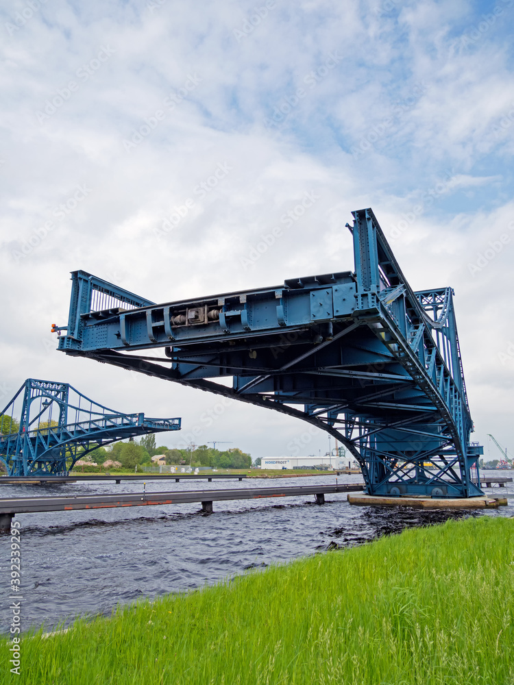 Kaiser-Wilhelm-Brücke das Wahrzeichen von  Wilhelmshaven, Deutschland