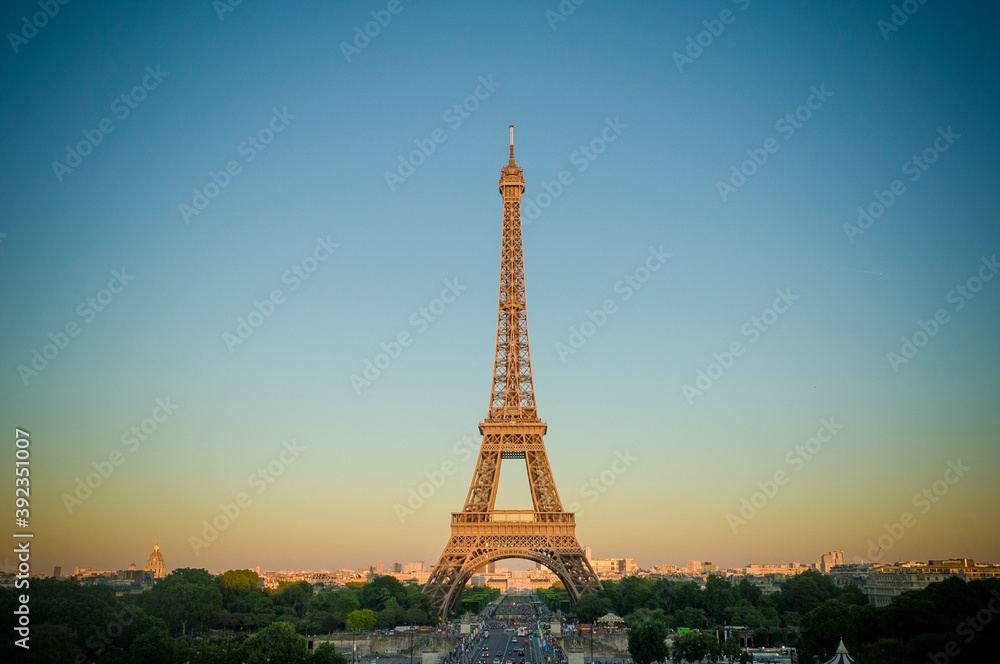Eiffel tower night