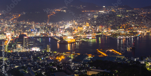 日本 長崎県長崎市、日本三大夜景の一つ稲佐山山頂展望台からの夜景