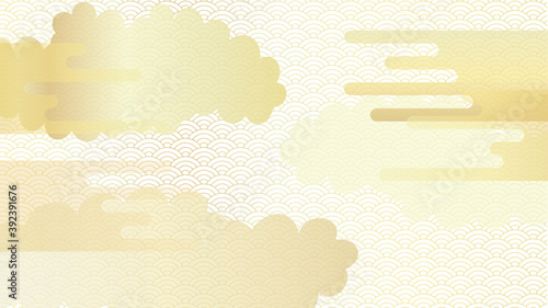 複数の雲と青海波の連続模様の背景イラスト　白バージョン