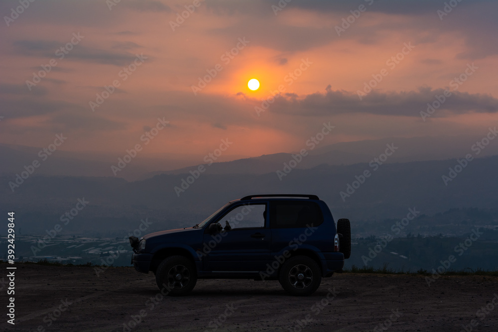 Fototapeta premium car in the sunset