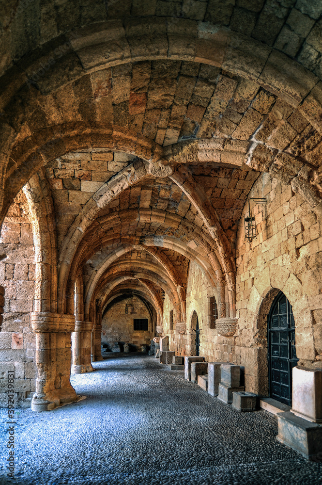 The hospital building was built in the late 15th century in the late Gothic style and was intended to help pilgrims traveling to the Holy Sepulchre.     