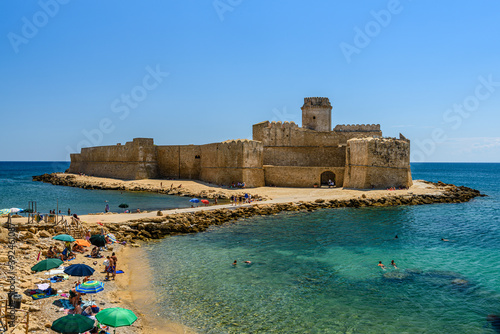  Castello aragonese di Le Castella, Isola di Capo Rizzuto, Calabria, Italia photo