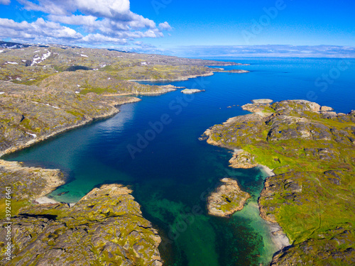 Fototapeta Naklejka Na Ścianę i Meble -  Beautiful arctic summer landscape on Barents sea shoreline
