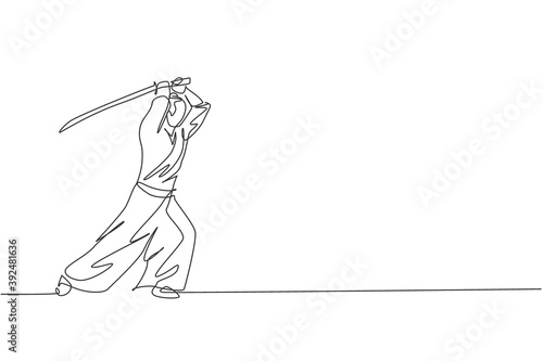 One continuous line drawing of young bravery samurai warrior pose ready to attack at training session. Martial art combative sport concept. Dynamic single line draw graphic design vector illustration