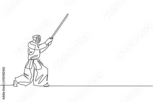 Single continuous line drawing of young sportive man practicing kendo blocking attack martial art skill on gym sport center. Fighting sport concept. Trendy one line draw design vector illustration