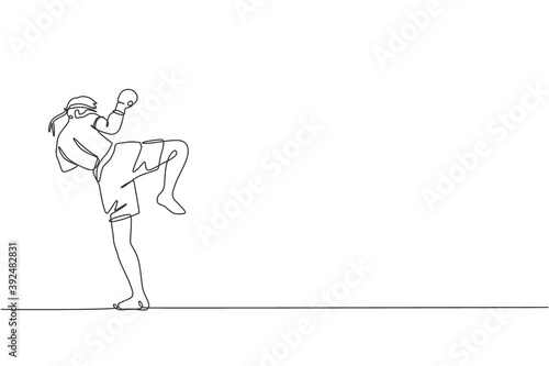Single continuous line drawing young sportive man training thai boxing at gym club center. Combative muay thai sport concept. Competition event. Trendy one line draw design graphic vector illustration