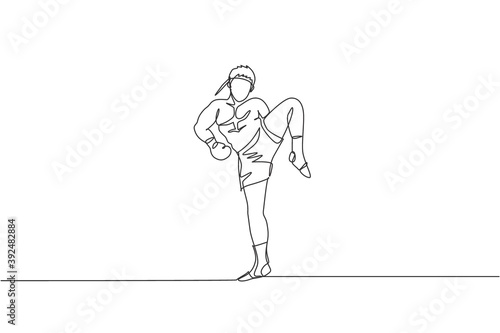 Single continuous line drawing of young sportive man training thai boxing at gym club center. Combative muay thai sport concept. Competition event. Trendy one line draw design vector illustration