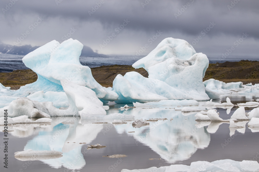 Jökulsárlón: Zwei tanzende Eisberge im Angesicht des Sturmes 