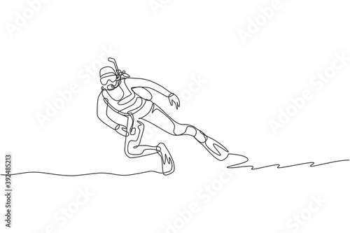 Single continuous line drawing young sportive man do scuba diving into the deep sea ocean to explore sea life world. Underwater sport concept. Trendy one line draw design vector graphic illustration