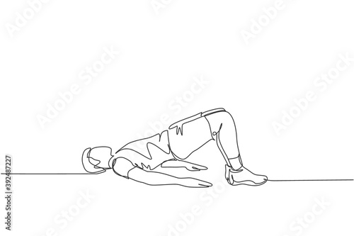 Single continuous line drawing young happy man exercising doing hip raise stretching movement in sport center gym club. Sport training fitness concept. Trendy one line draw design vector illustration