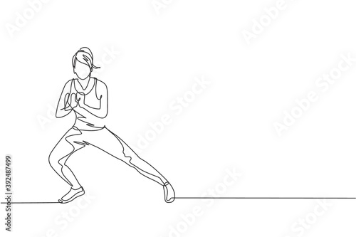 One continuous line drawing of young woman training doing side lunge in fitness training gym. Healthy sport lifestyle concept. Stretching work out. Dynamic single line draw design vector illustration