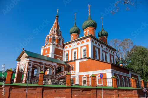 Iglesia del Arcángel Miguel en la ciudad de Yaroslavl, Rusia