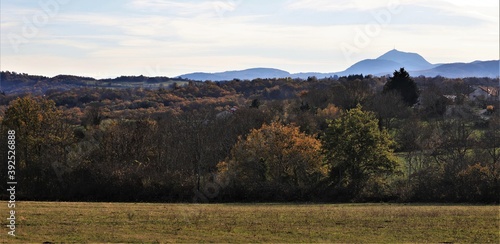paysage du parc des volcans d'Auvergne