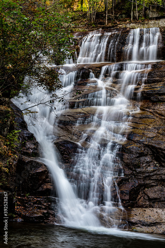 Fototapeta Naklejka Na Ścianę i Meble -  The landscape of Hongye Valley Waterfall in Jiaohe, Jilin in October