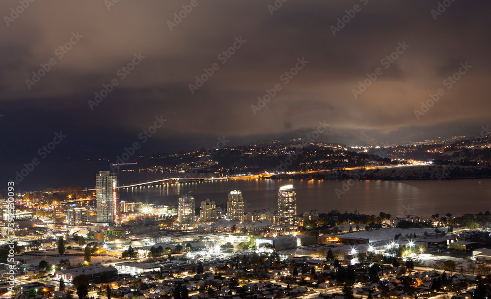 Obraz premium City of Kelowna at Night, British Columbia, Canada